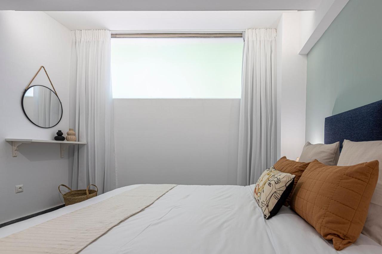 Phaedrus Living: City Center Luxury Flat Loukianou أثينا المظهر الخارجي الصورة
