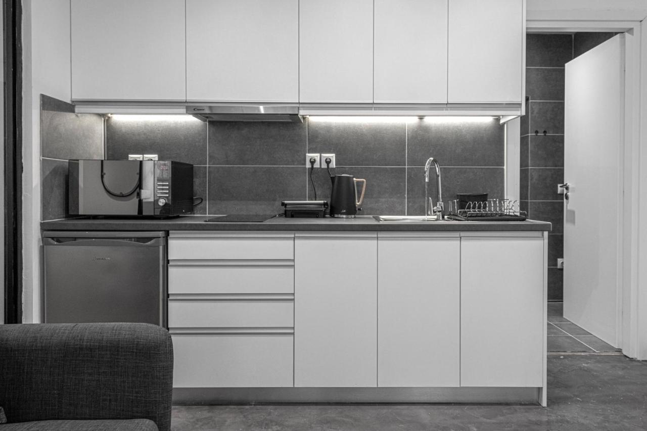 Phaedrus Living: City Center Luxury Flat Loukianou أثينا المظهر الخارجي الصورة